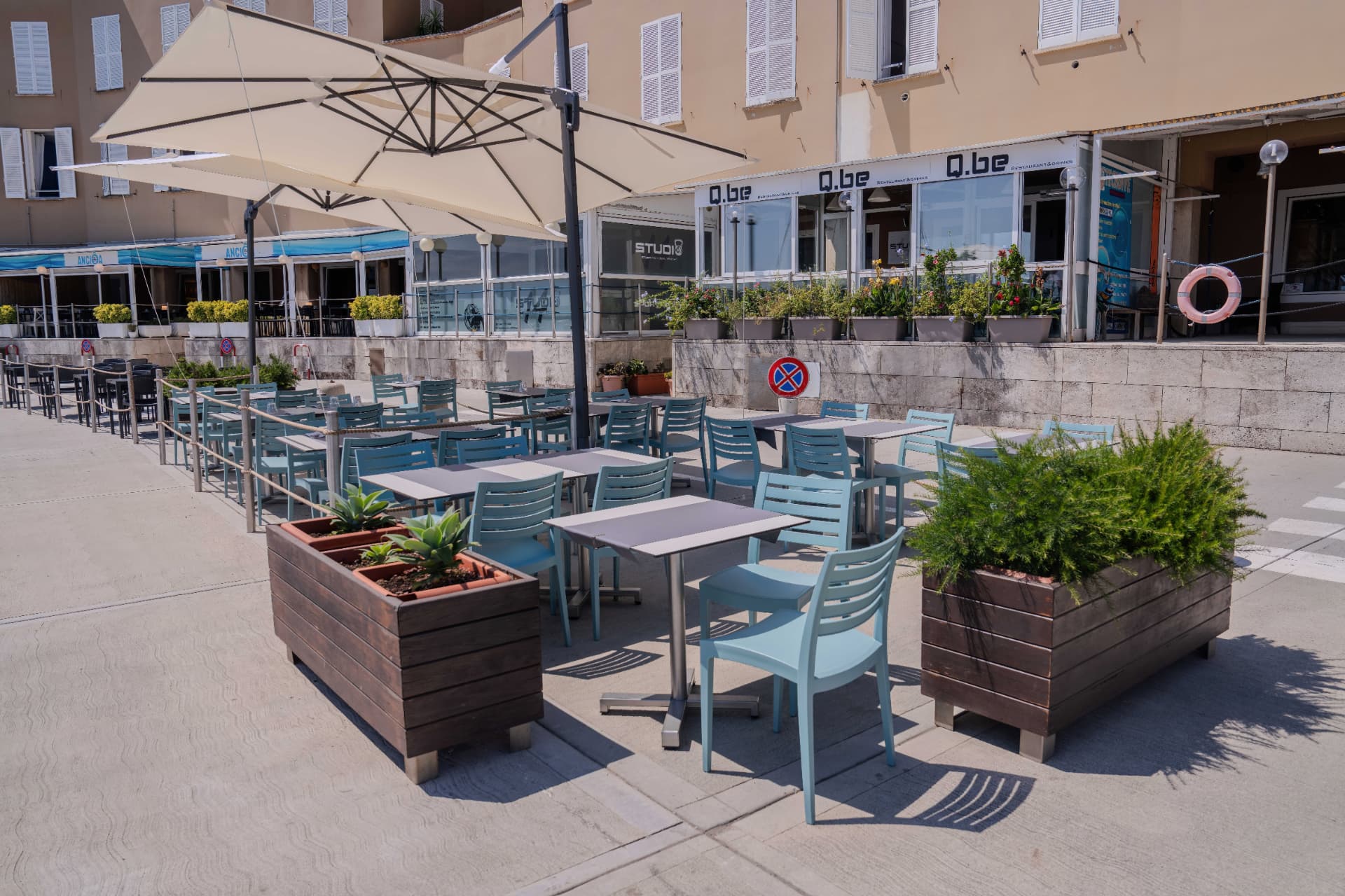 La terrazza sul porto